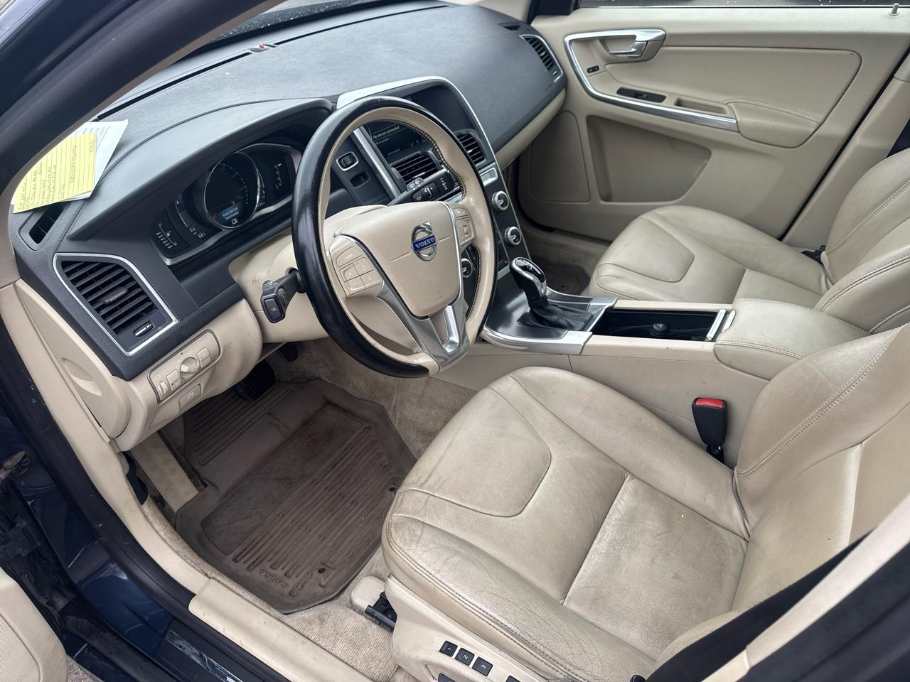 Volvo XC60 2015.5 AWD 4dr T5 2015
