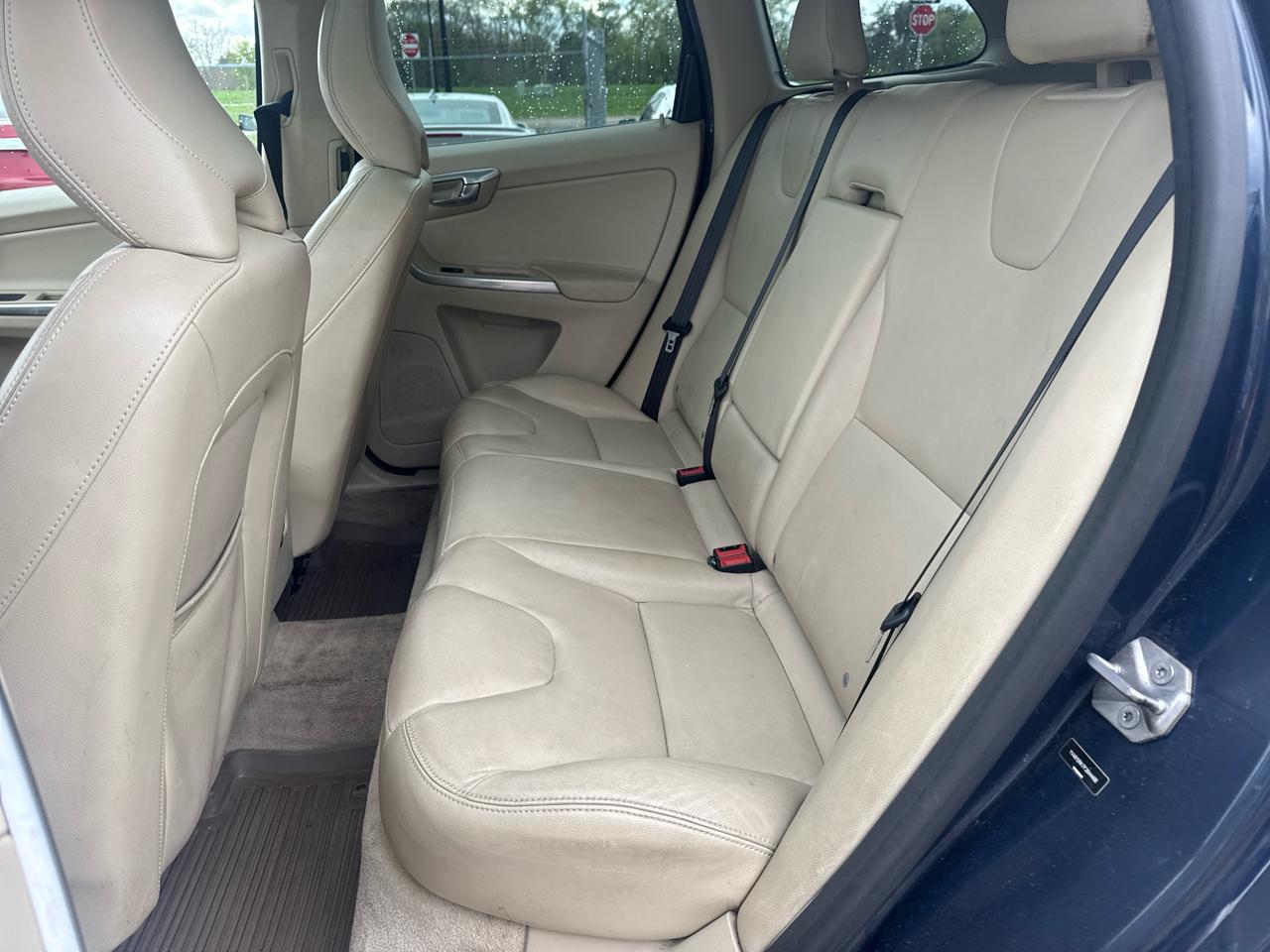 Volvo XC60 2015.5 AWD 4dr T5 2015