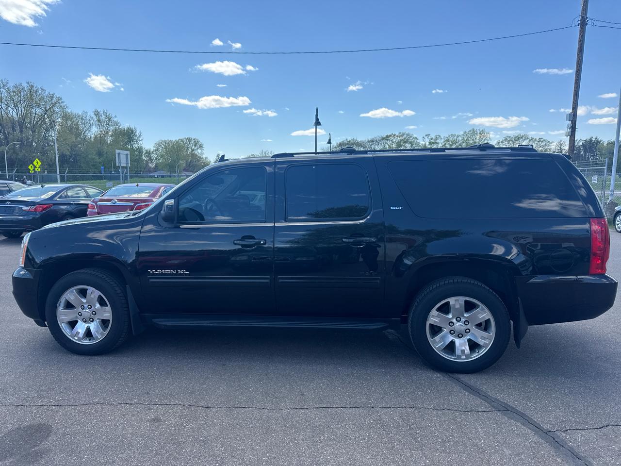 GMC Yukon XL 2WD 4dr SLT 2014