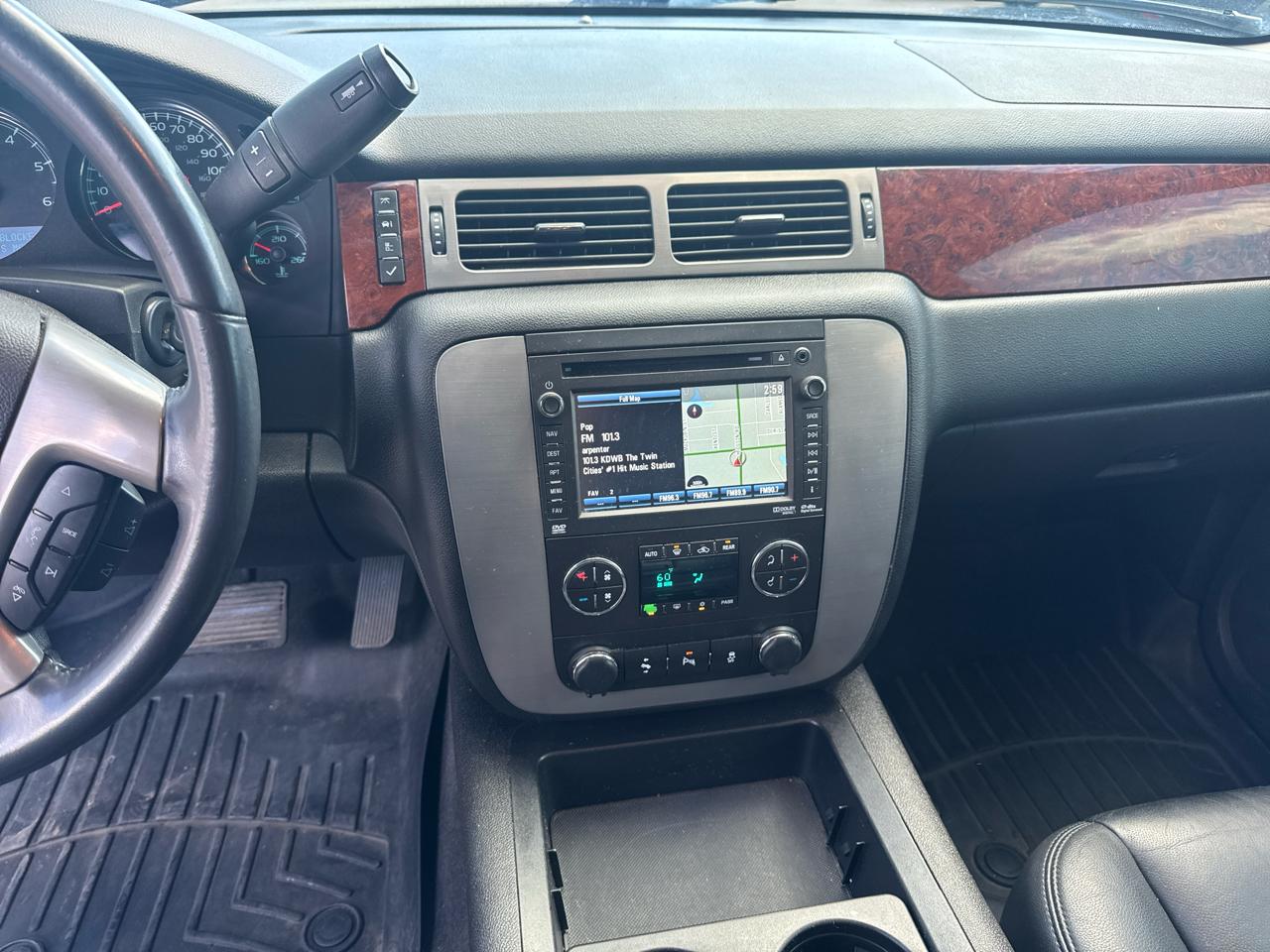 GMC Yukon XL 2WD 4dr SLT 2014
