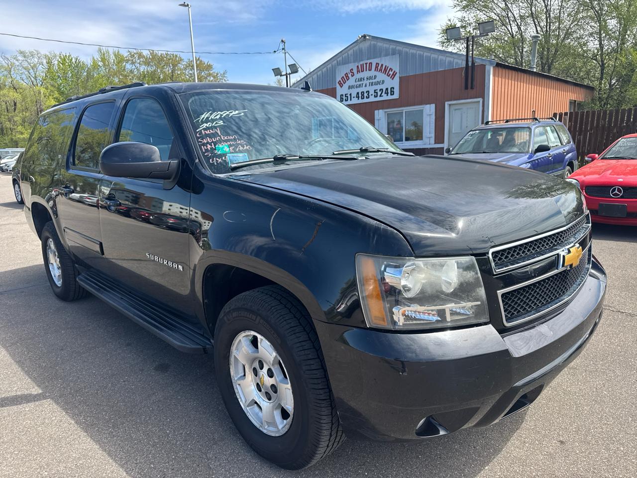 Chevrolet Suburban 4WD 4dr 1500 LT 2013