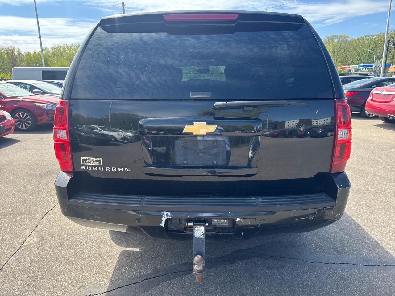 Chevrolet Suburban 4WD 4dr 1500 LT 2013