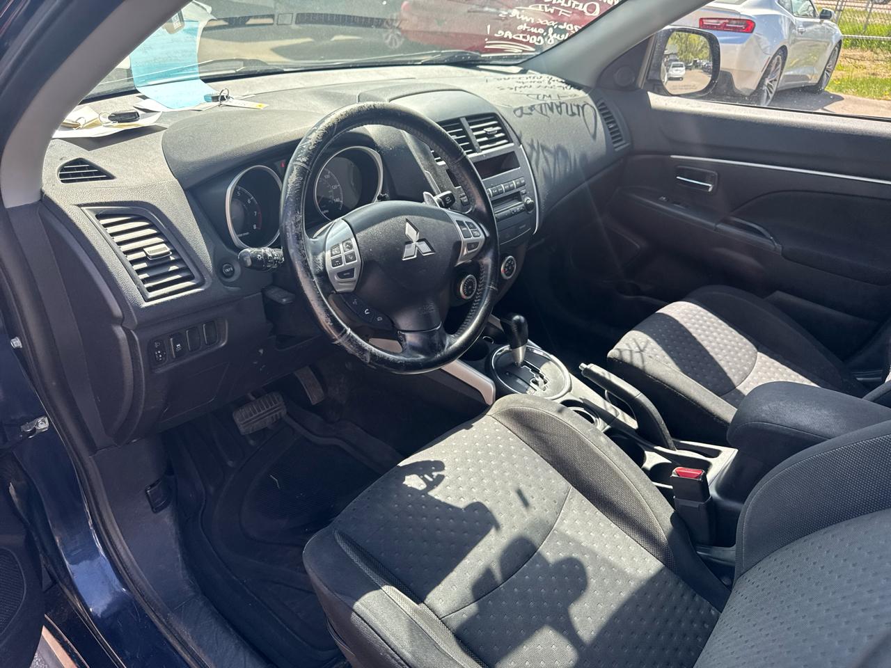 Mitsubishi Outlander Sport 2WD 4dr CVT SE 2011