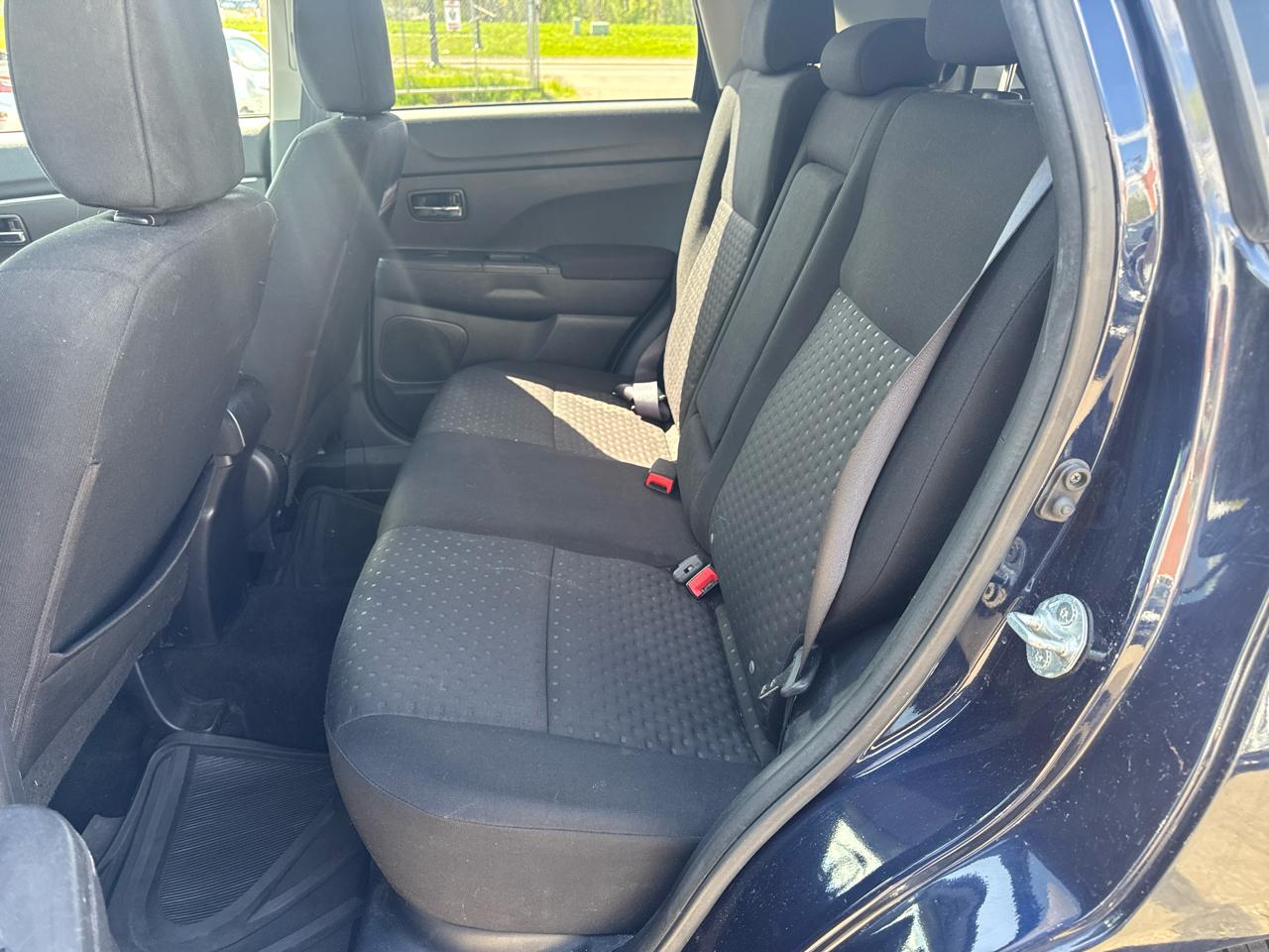 Mitsubishi Outlander Sport 2WD 4dr CVT SE 2011