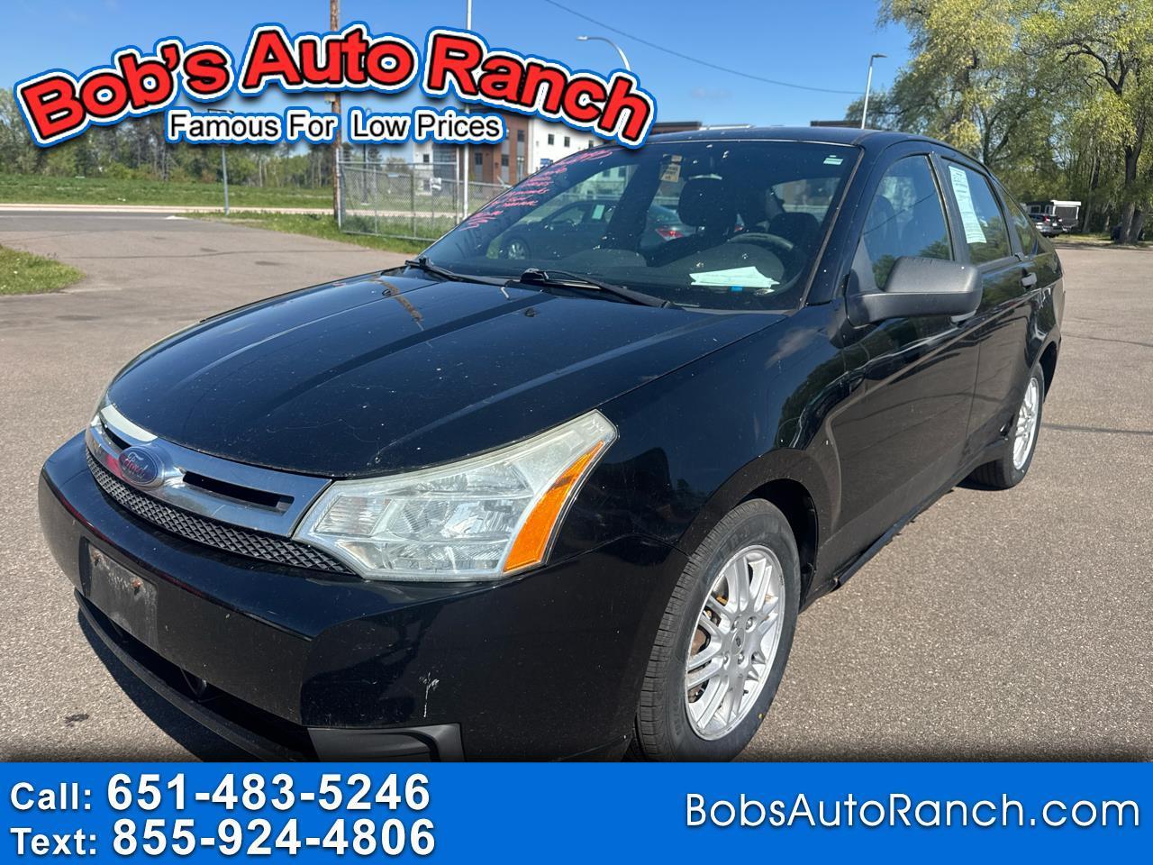 Ford Focus 4dr Sdn SE 2010