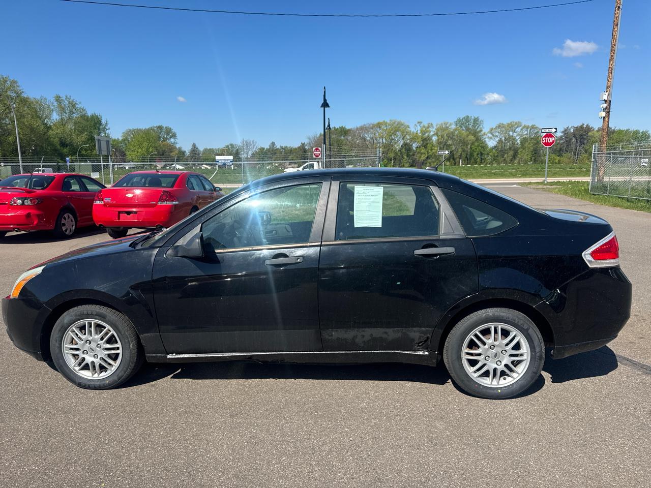 Ford Focus 4dr Sdn SE 2010
