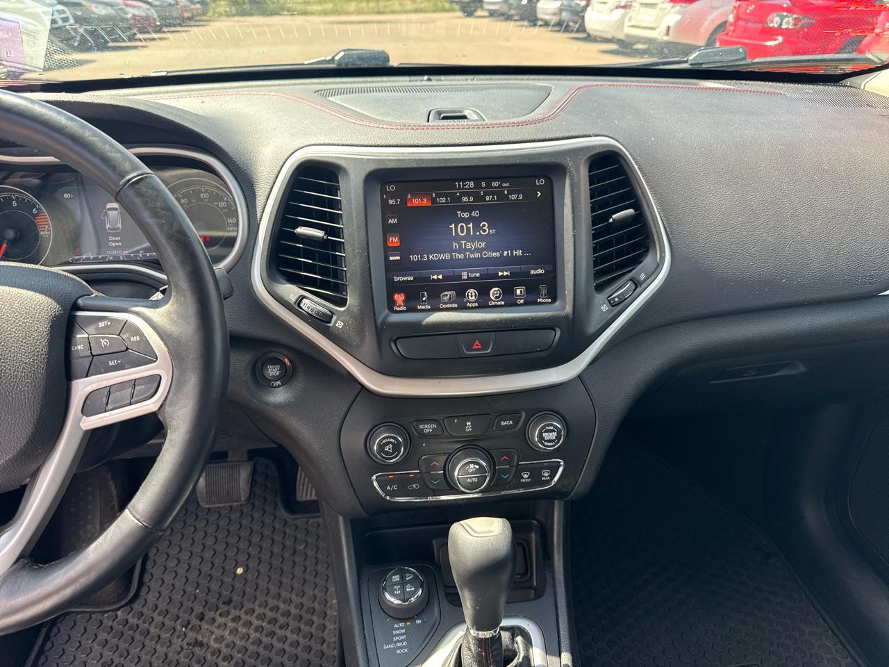 Jeep Cherokee Trailhawk 4x4 *Ltd Avail* 2017