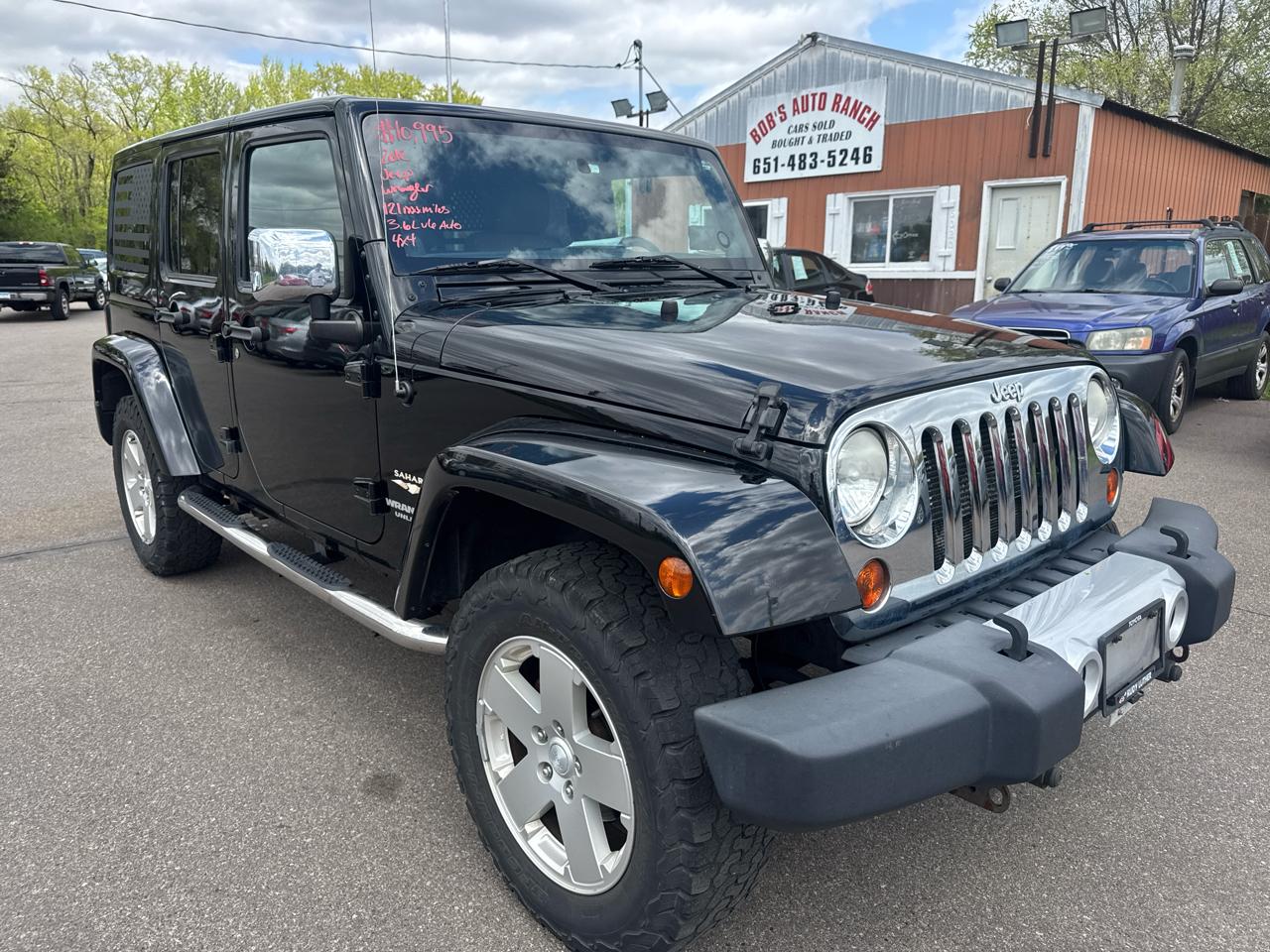 Jeep Wrangler Unlimited 4WD 4dr Sahara 2012