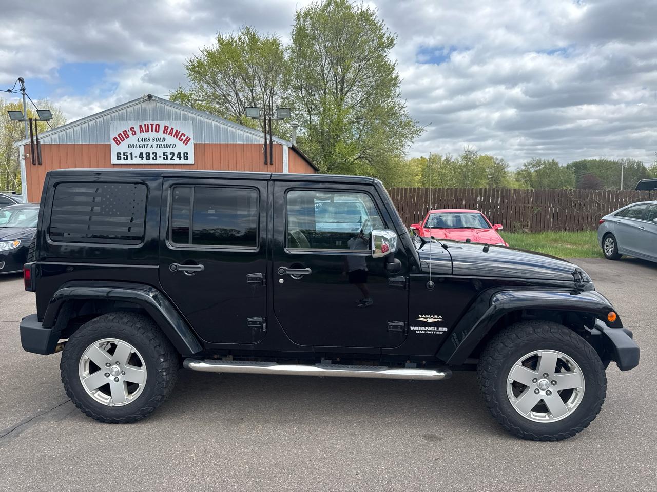 Jeep Wrangler Unlimited 4WD 4dr Sahara 2012