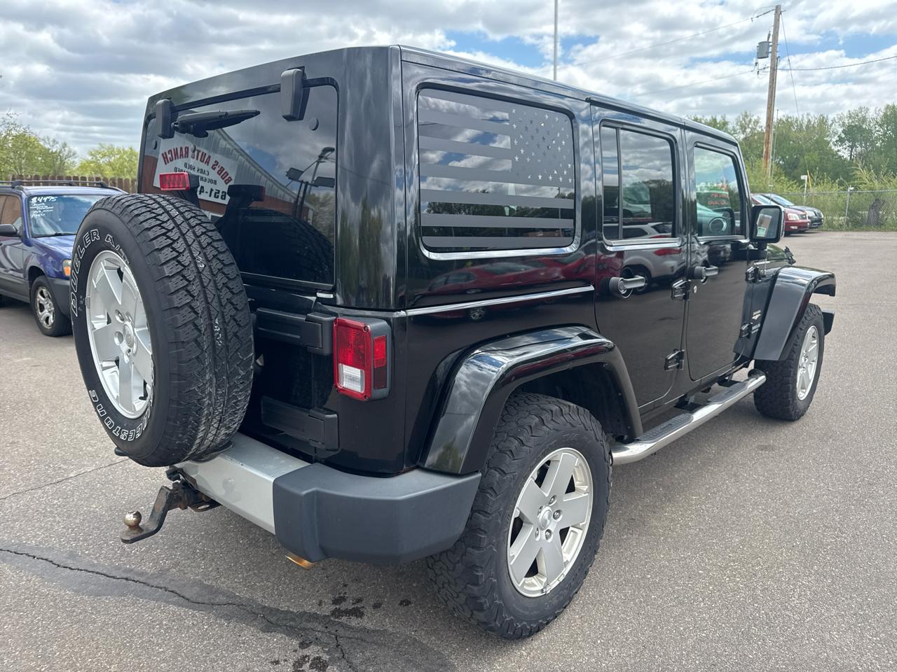 Jeep Wrangler Unlimited 4WD 4dr Sahara 2012