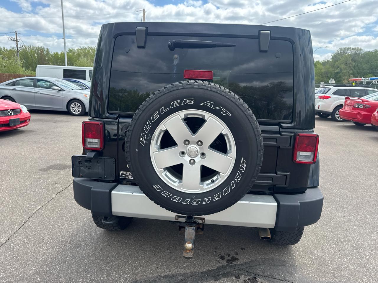 Jeep Wrangler Unlimited 4WD 4dr Sahara 2012