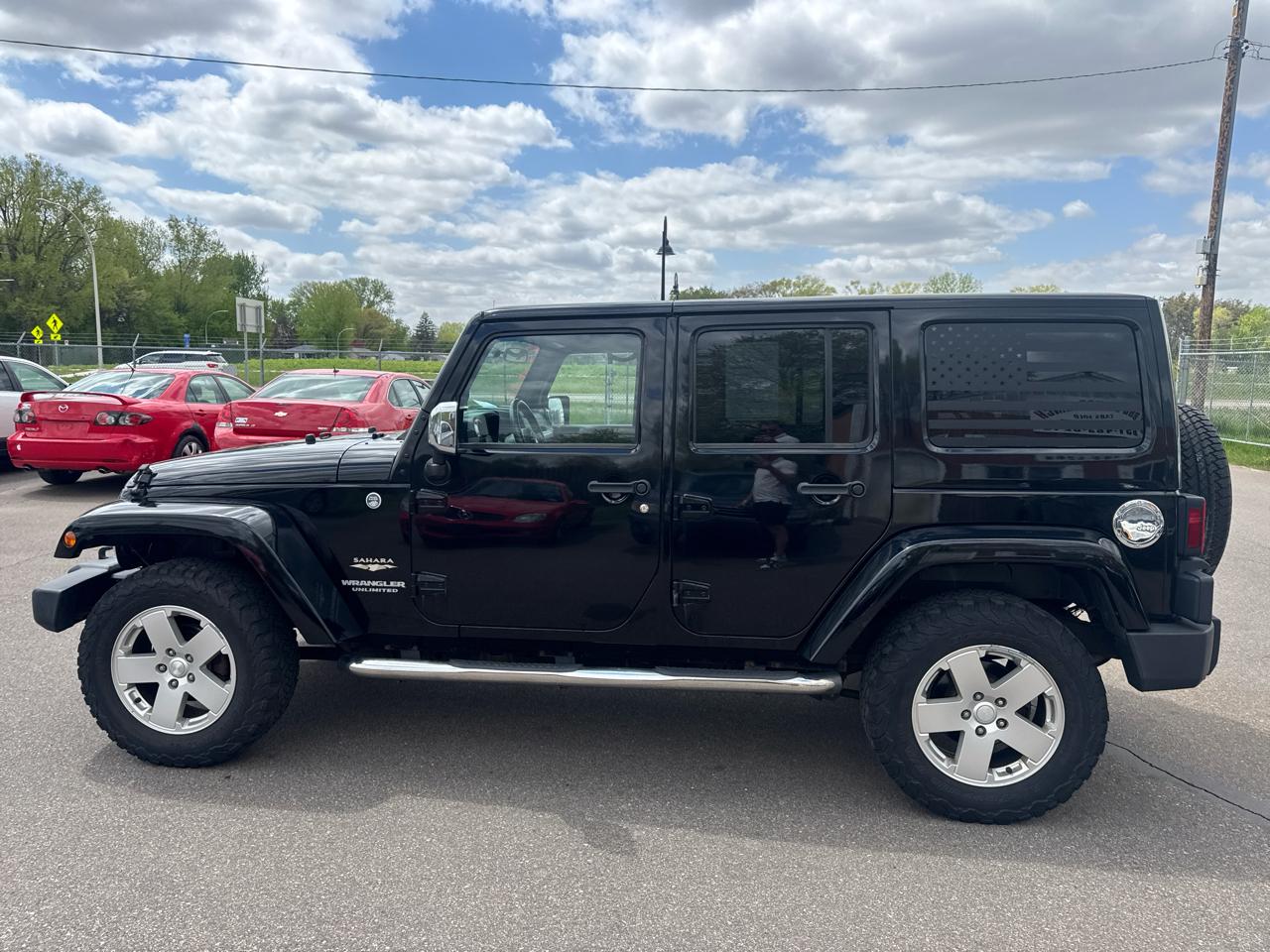 Jeep Wrangler Unlimited 4WD 4dr Sahara 2012