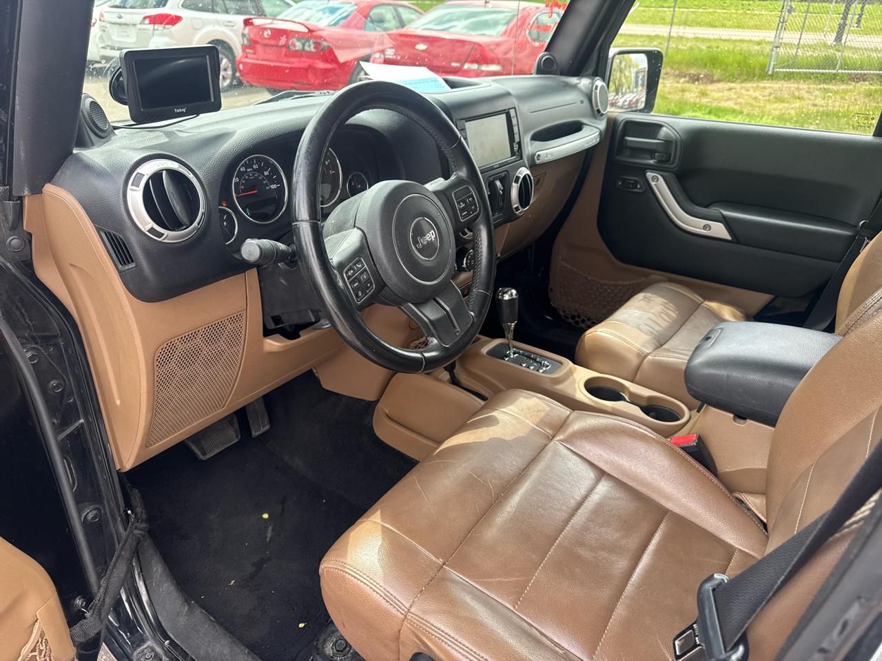 Jeep Wrangler Unlimited 4WD 4dr Sahara 2012
