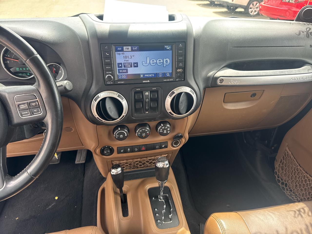 Jeep Wrangler Unlimited 4WD 4dr Sahara 2012