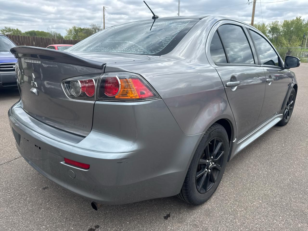 Mitsubishi Lancer ES 2.0 FWD CVT 2017