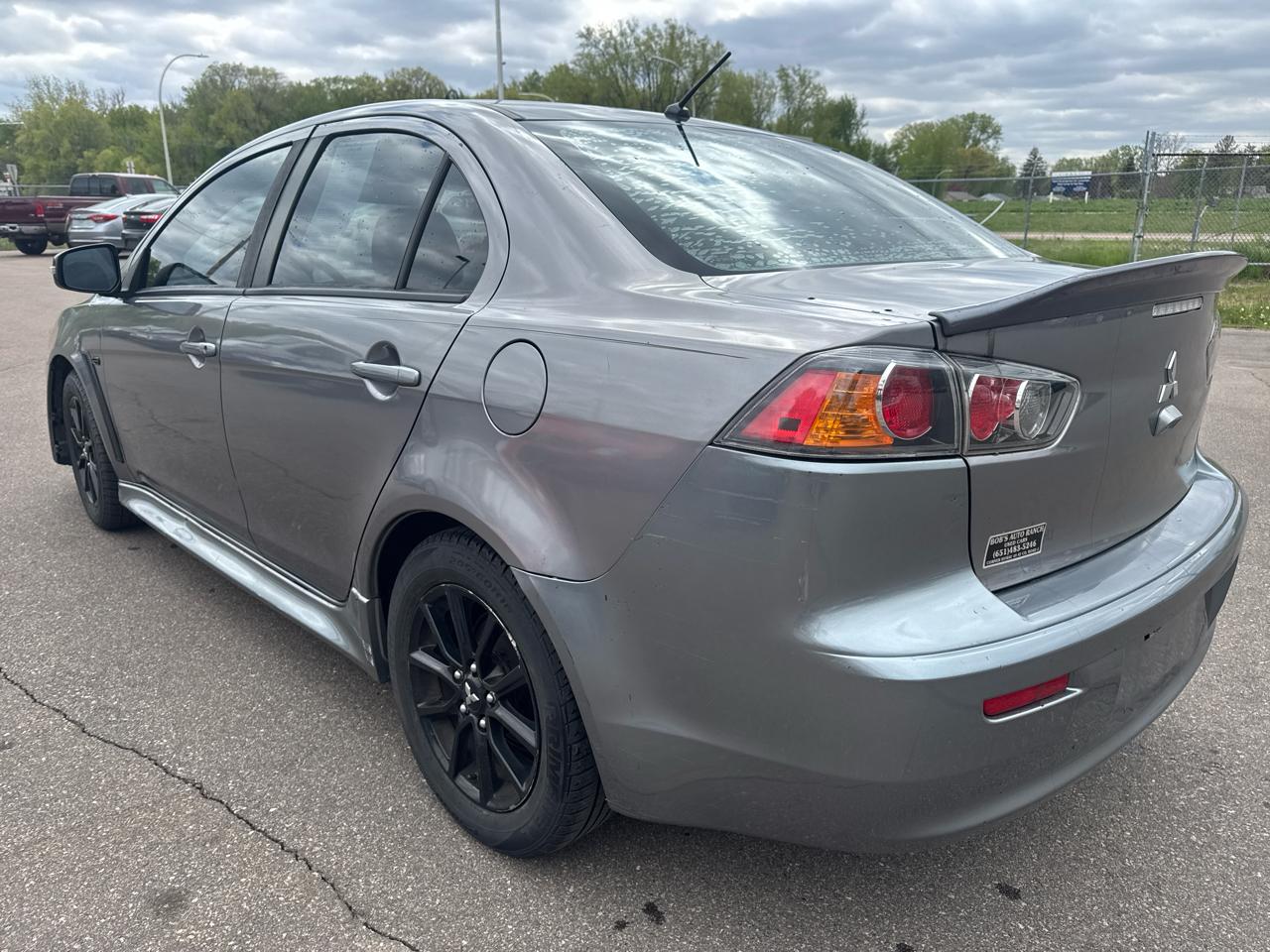 Mitsubishi Lancer ES 2.0 FWD CVT 2017