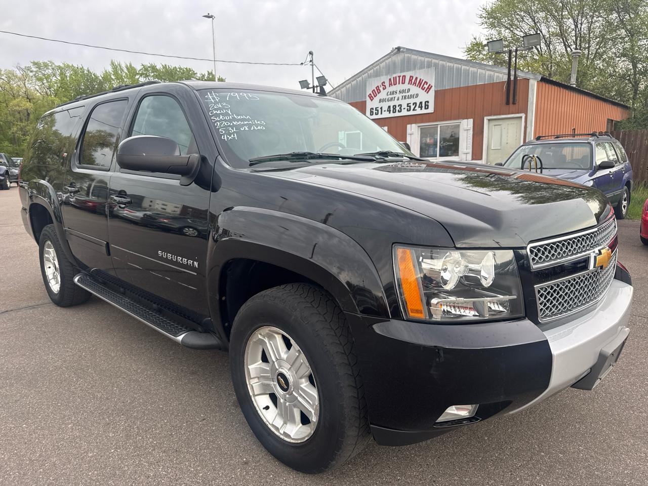 Chevrolet Suburban 4WD 4dr 1500 LT 2013