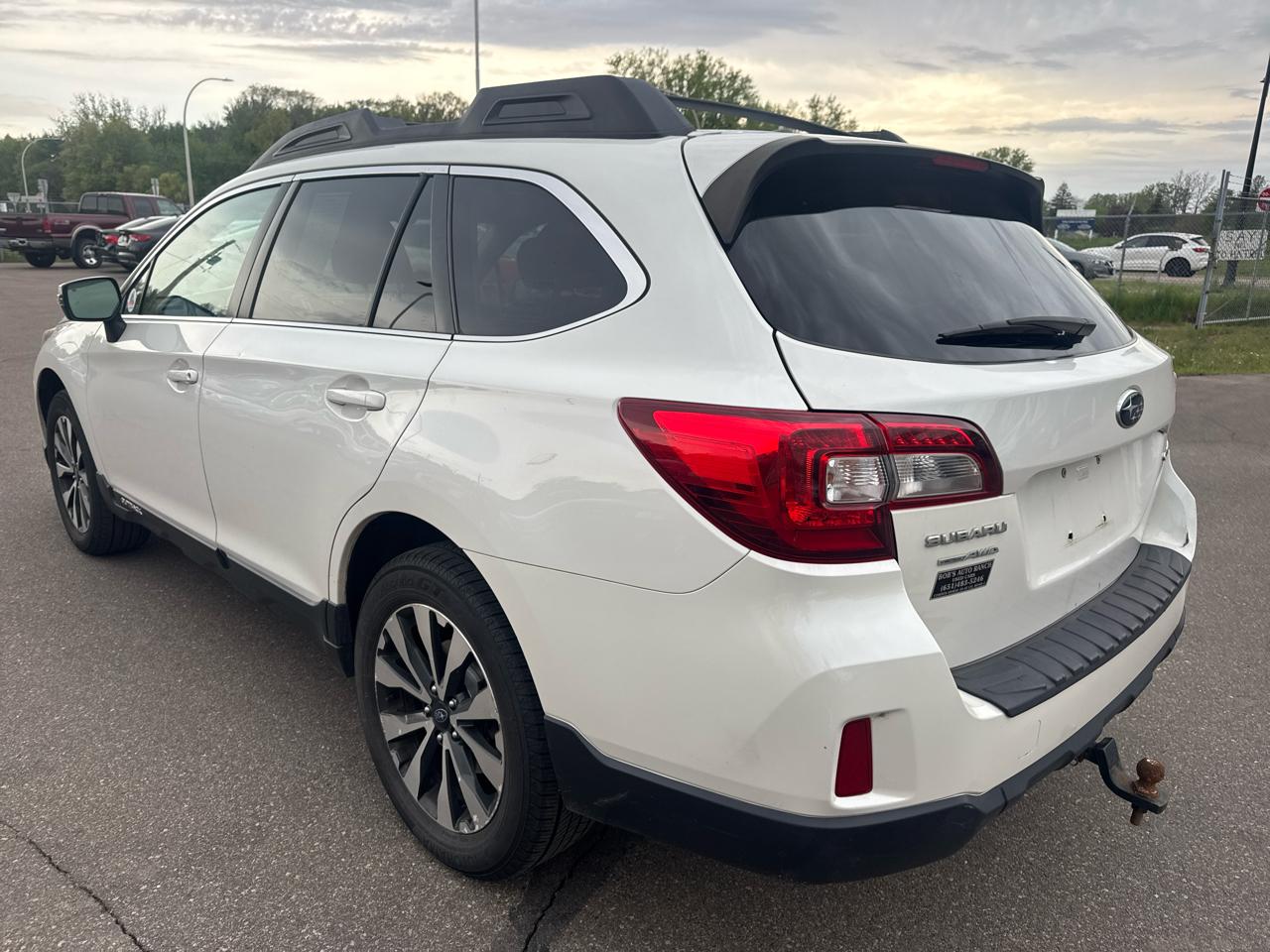 Subaru Outback 4dr Wgn 2.5i Limited 2015
