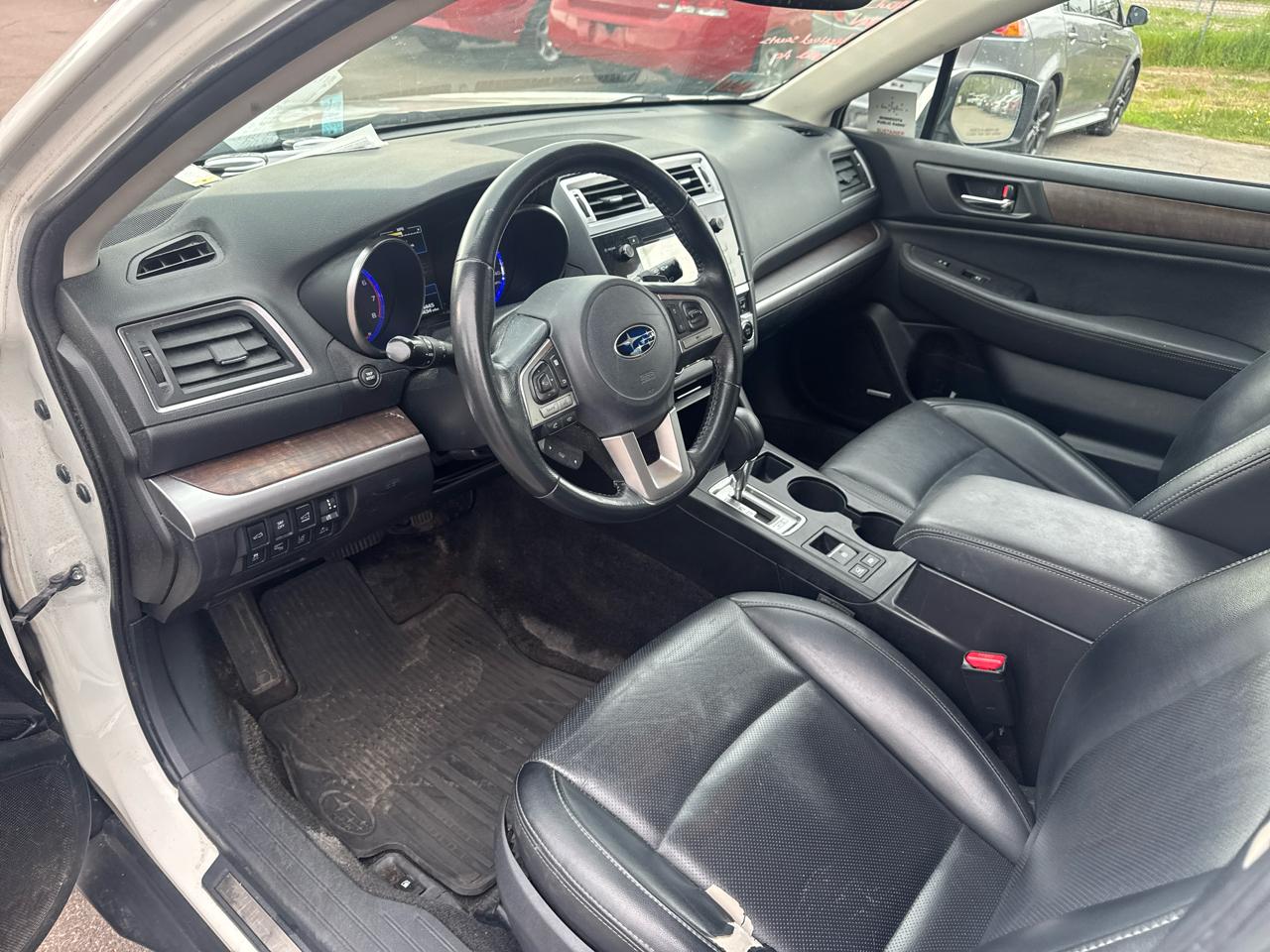 Subaru Outback 4dr Wgn 2.5i Limited 2015