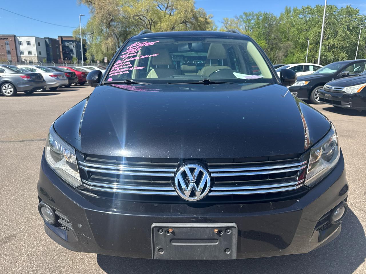Volkswagen Tiguan 4WD 4dr Auto SE w/Sunroof & Nav 2013