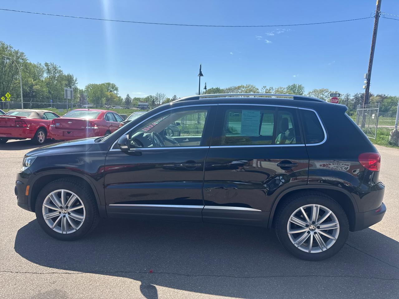 Volkswagen Tiguan 4WD 4dr Auto SE w/Sunroof & Nav 2013