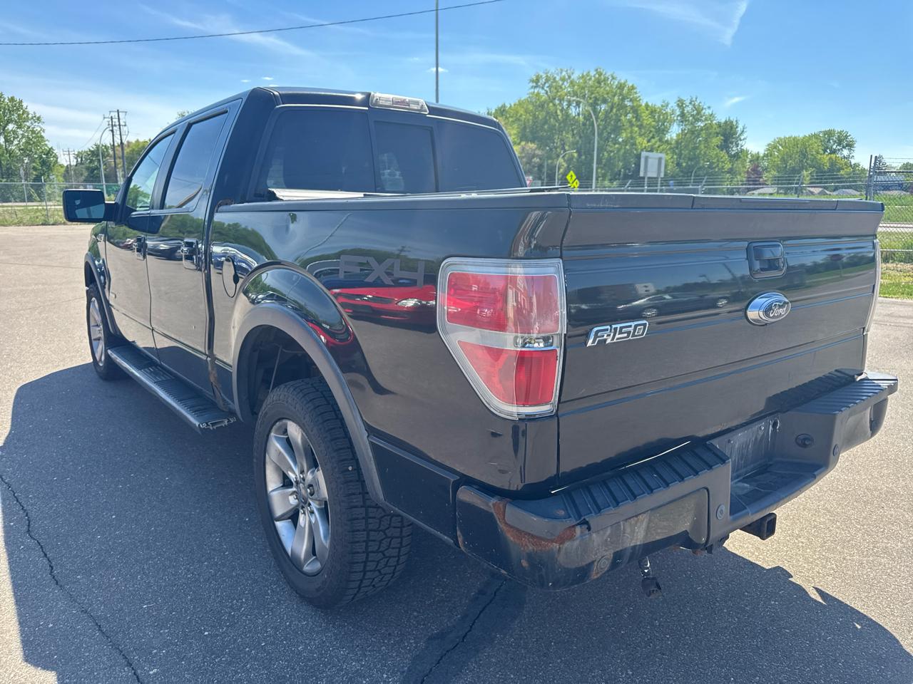 Ford F-150 4WD SuperCrew 145" Platinum 2011