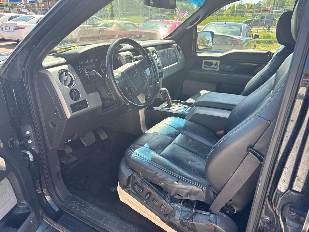 Ford F-150 4WD SuperCrew 145" Platinum 2011