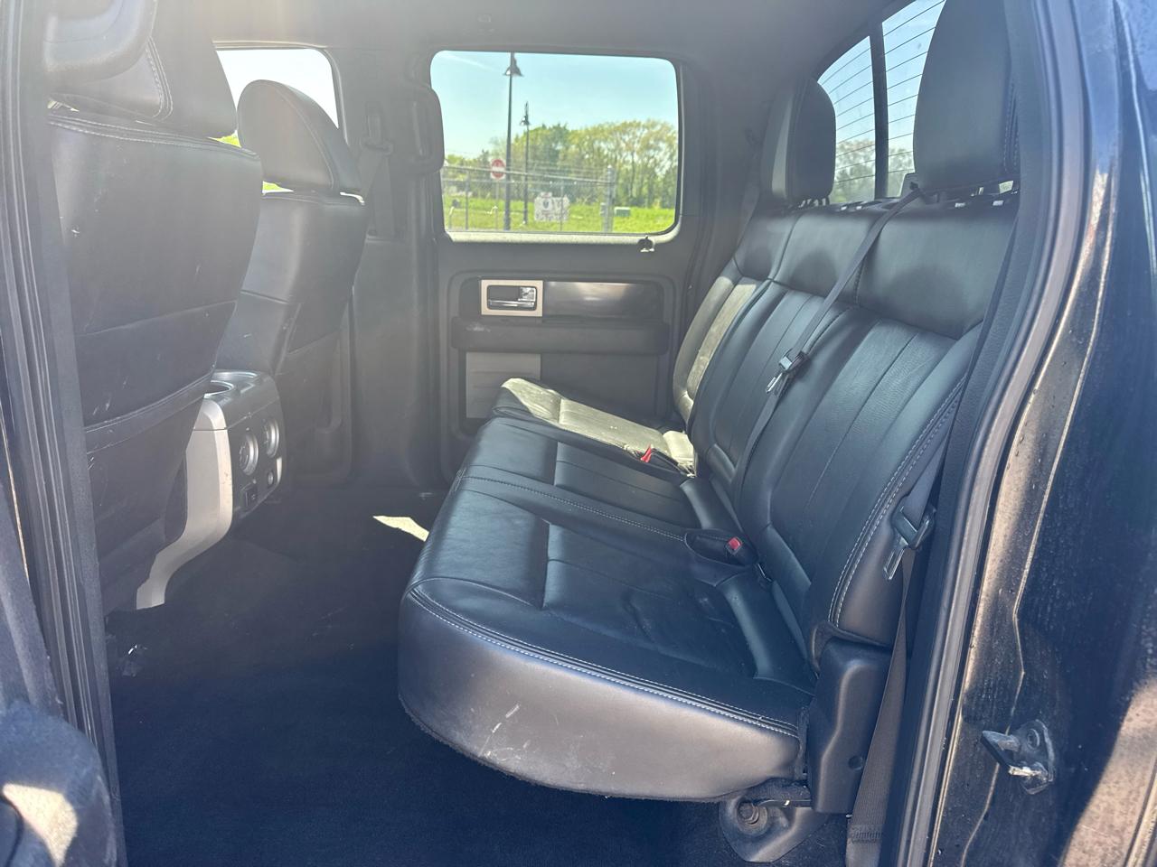 Ford F-150 4WD SuperCrew 145" Platinum 2011