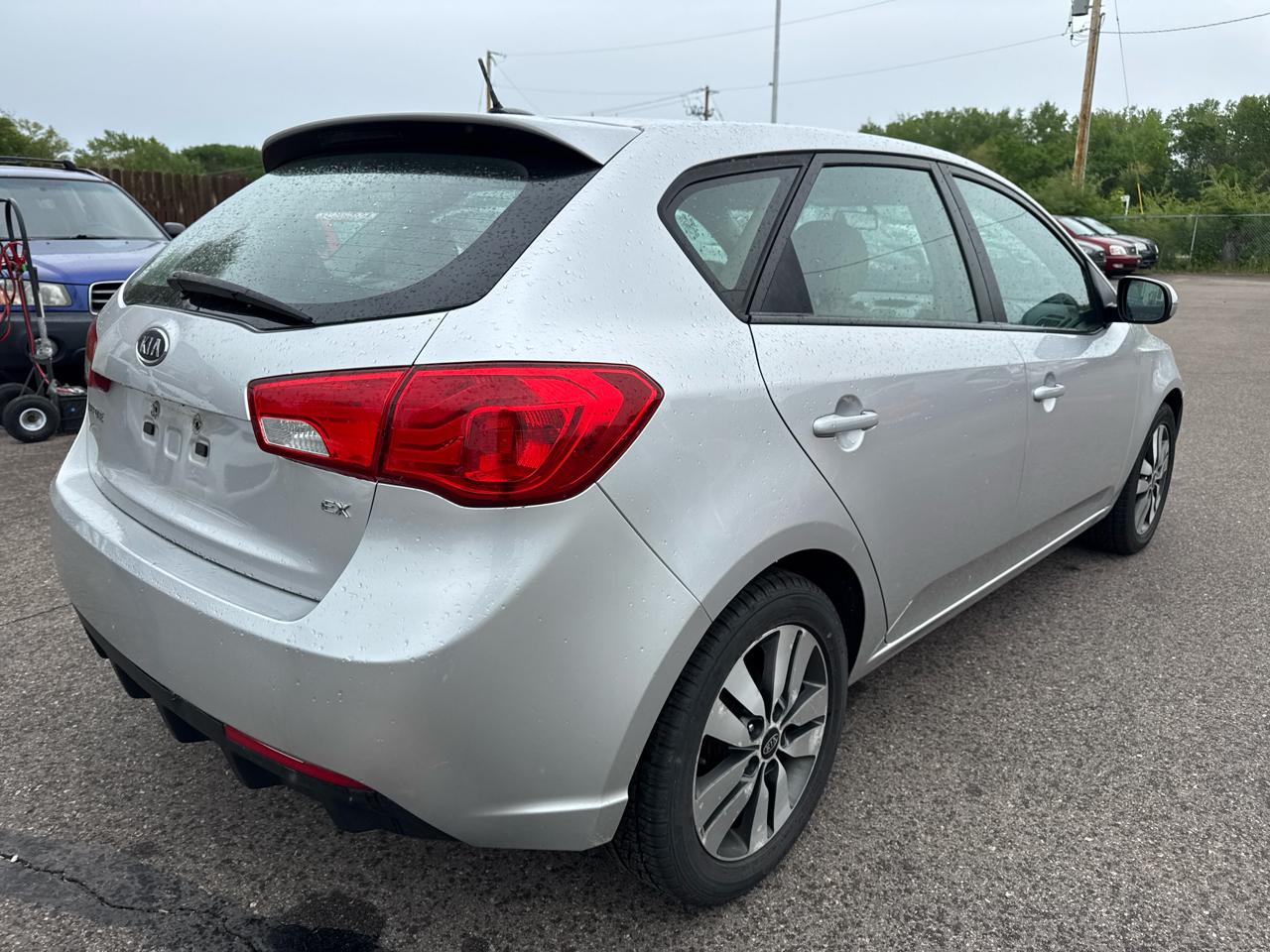 Kia Forte 5-Door 5dr HB EX 2013