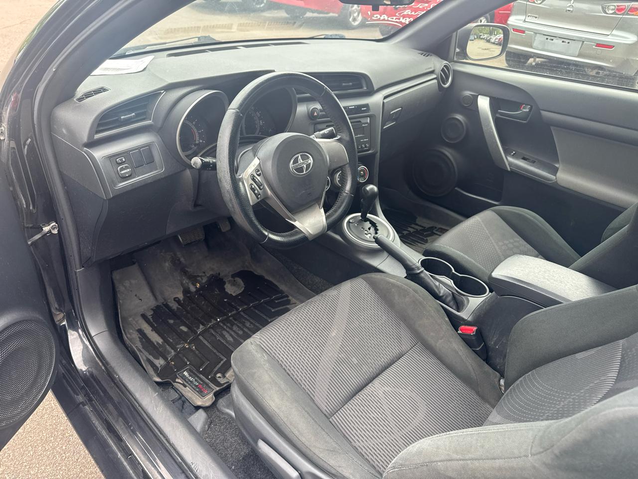Scion tC 2dr HB Man (Natl) 2012