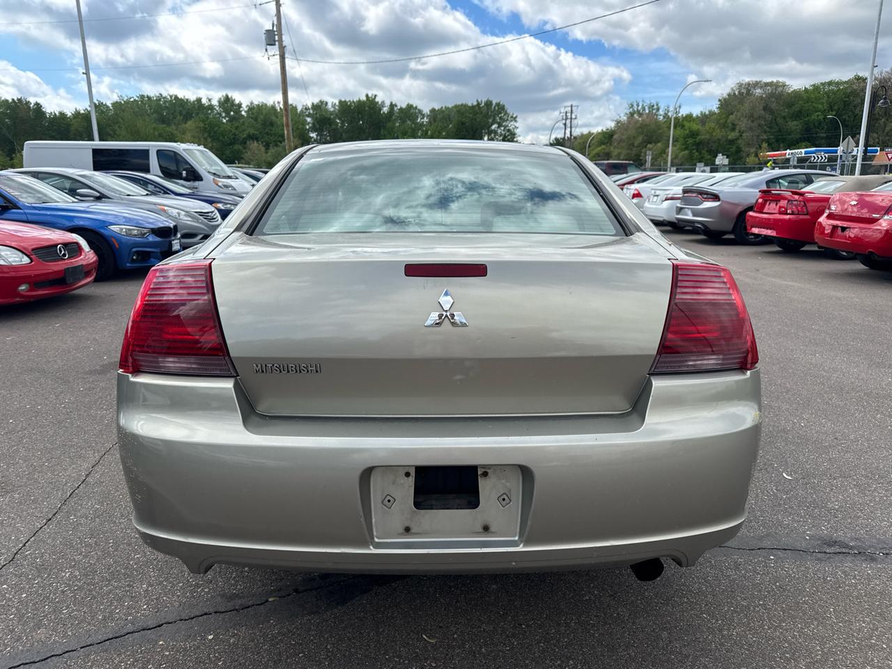 Mitsubishi Galant 4dr Sdn ES 2008