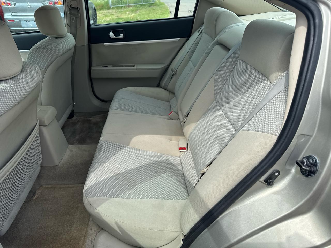Mitsubishi Galant 4dr Sdn ES 2008