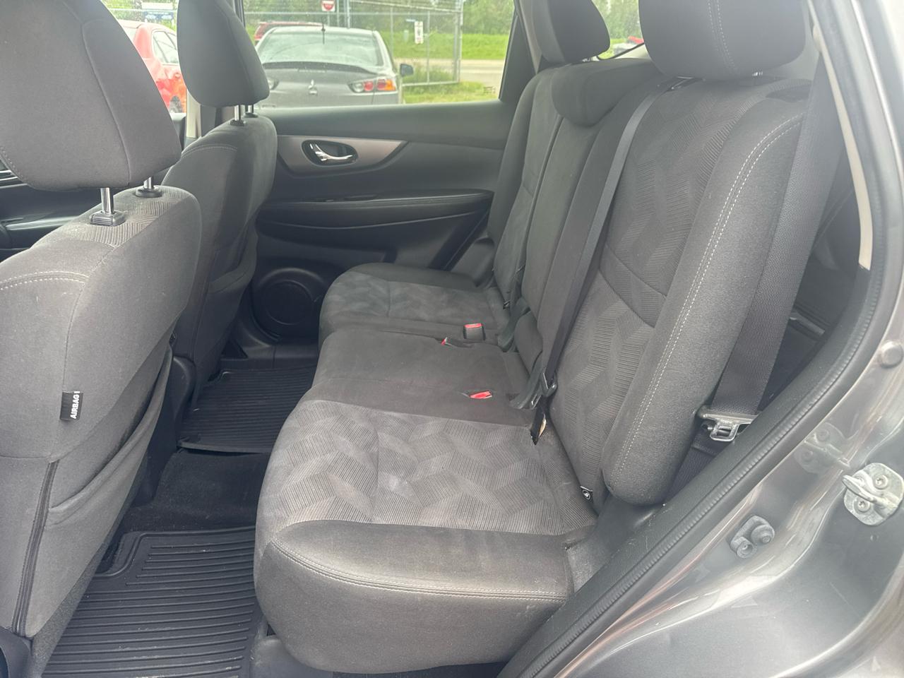 Nissan Rogue AWD 4dr SV 2016