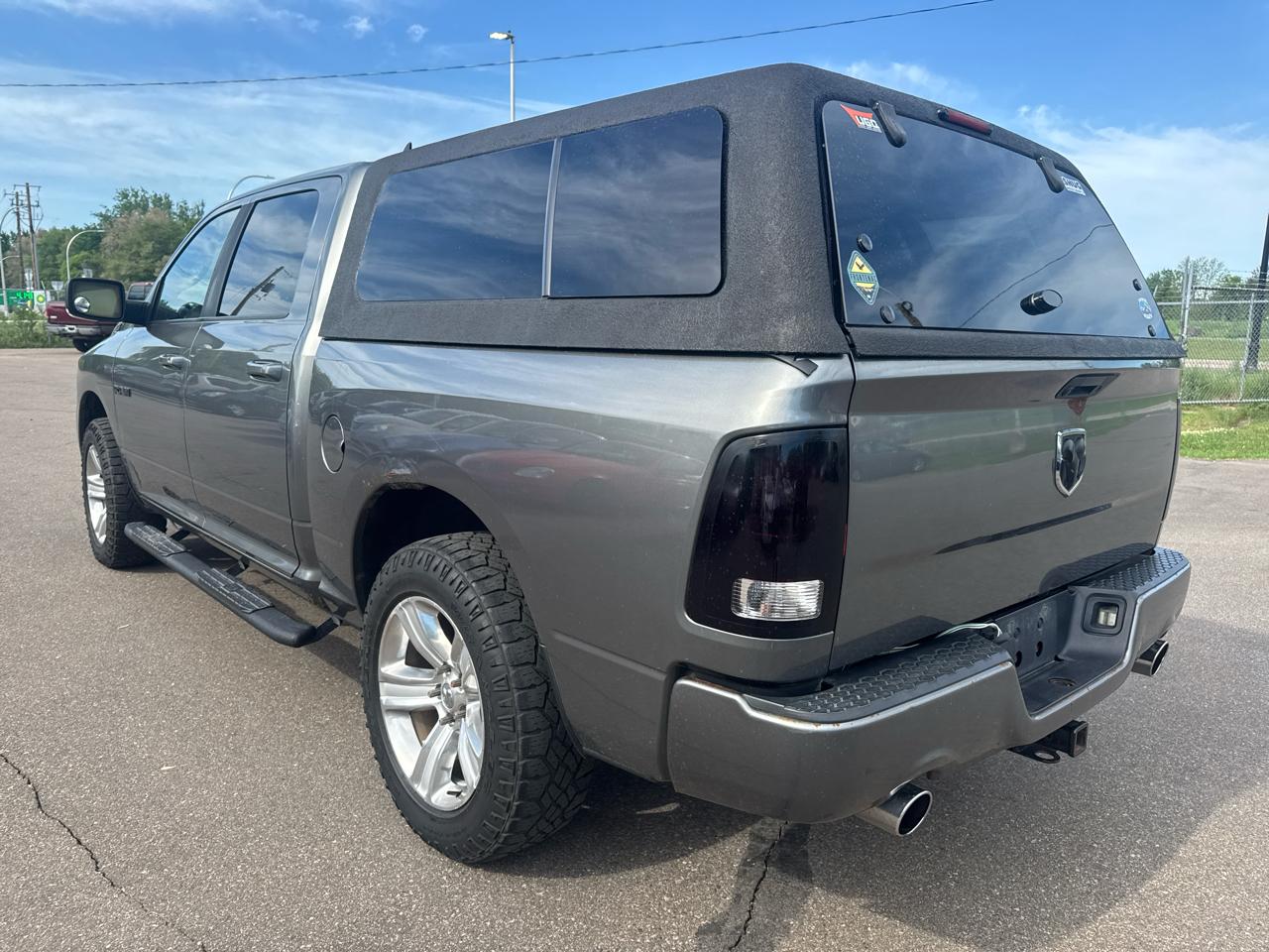 RAM 1500 4WD Crew Cab 140.5" Sport 2013