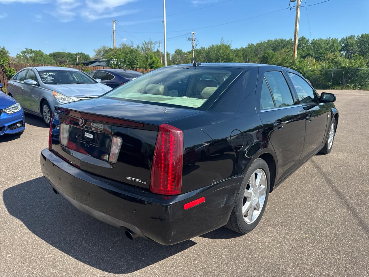 Cadillac STS 4dr Sdn V6 2006