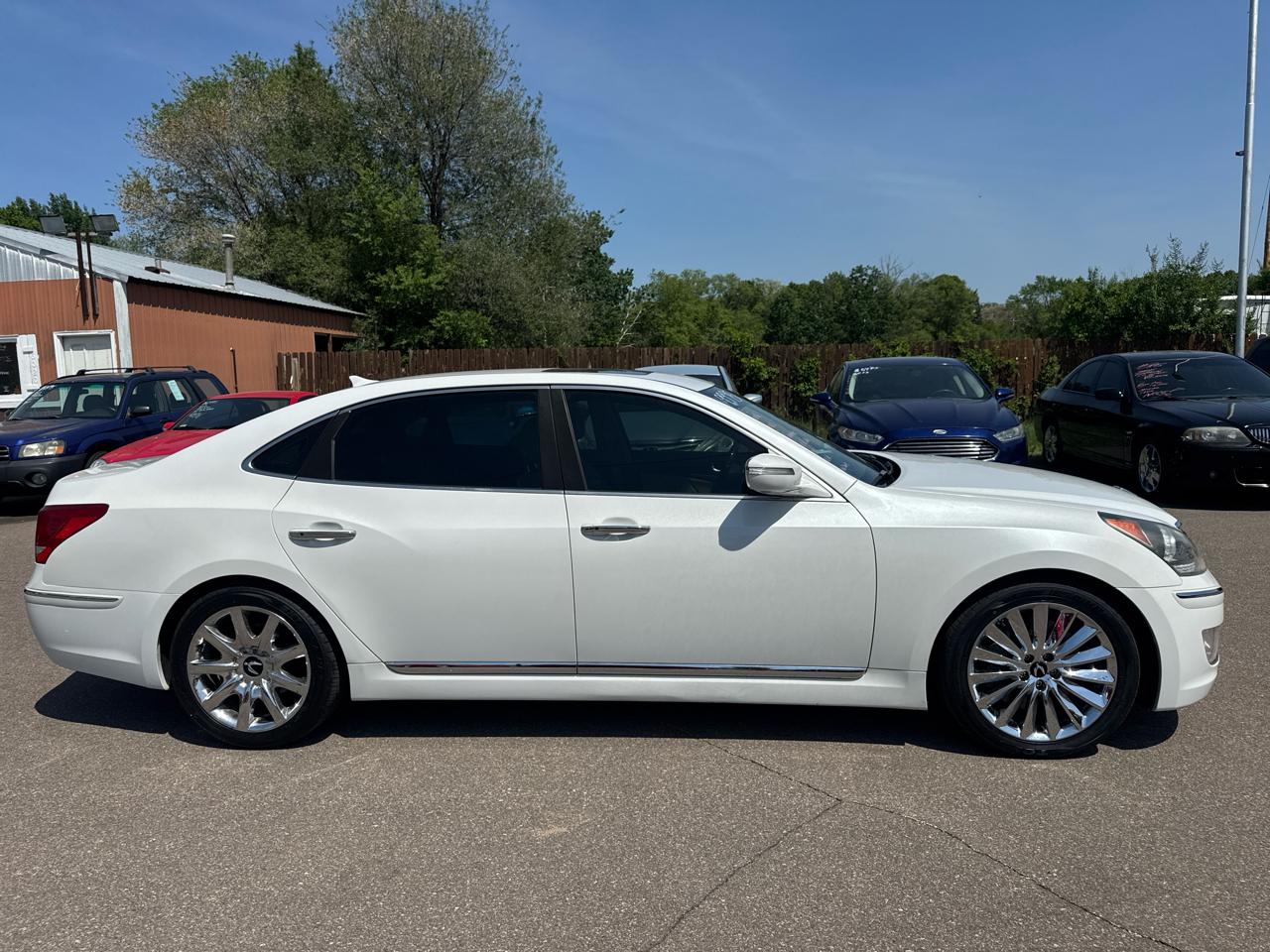 Hyundai Equus 4dr Sdn Signature 2013