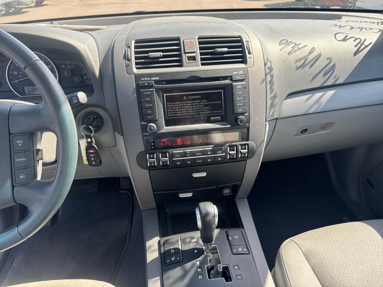 Kia Borrego 4WD 4dr V8 EX 2009
