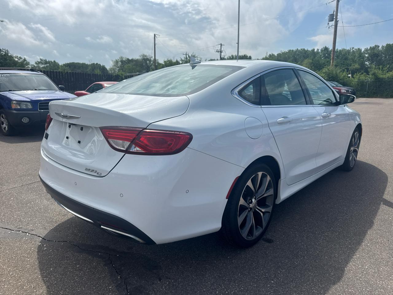 Chrysler 200 4dr Sdn C FWD 2015