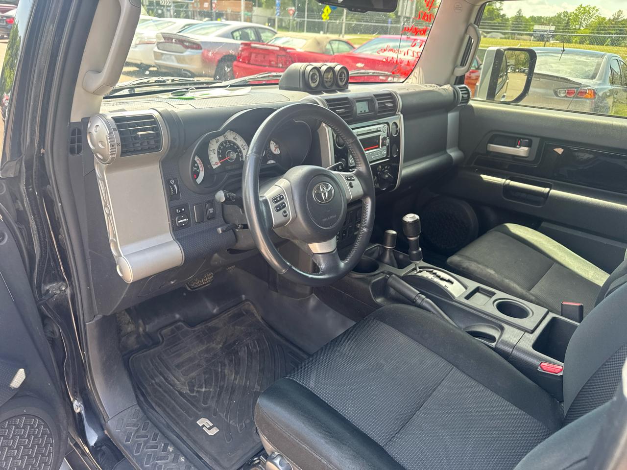 Toyota FJ Cruiser 4WD 4dr Man (Natl) 2012