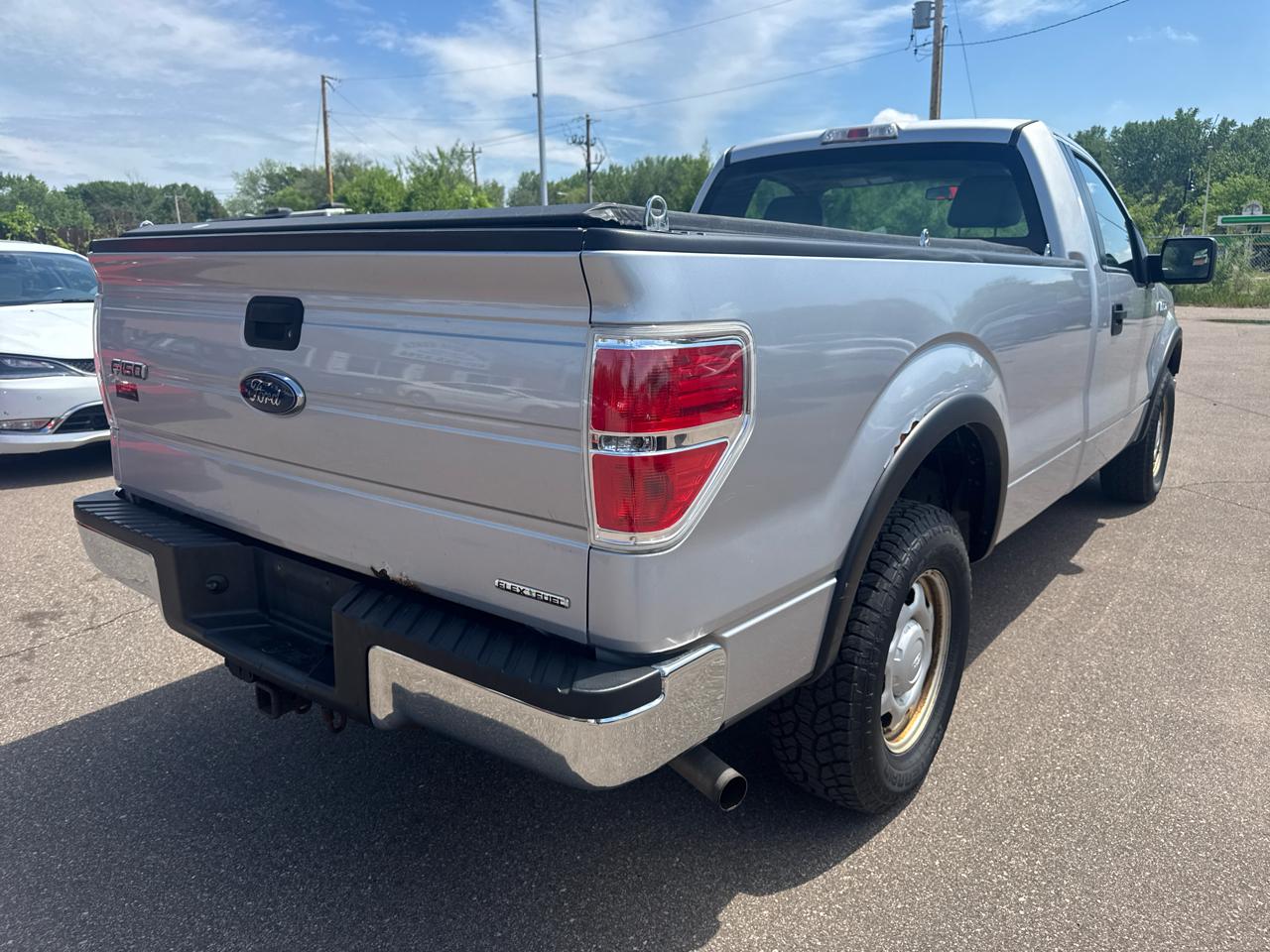 Ford F-150 2WD Reg Cab 126" XLT 2013