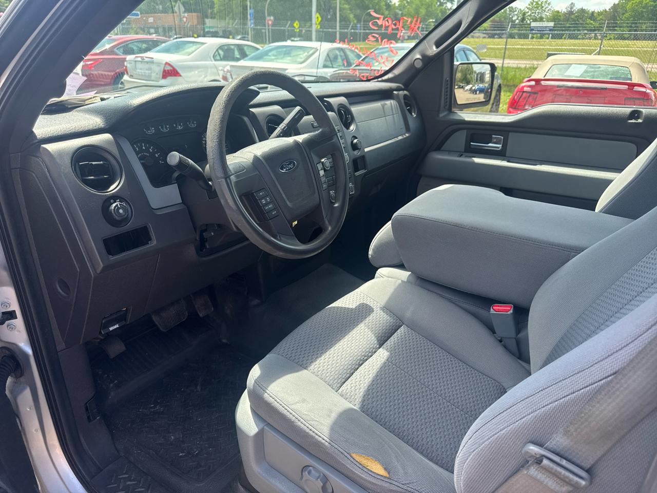 Ford F-150 2WD Reg Cab 126" XLT 2013
