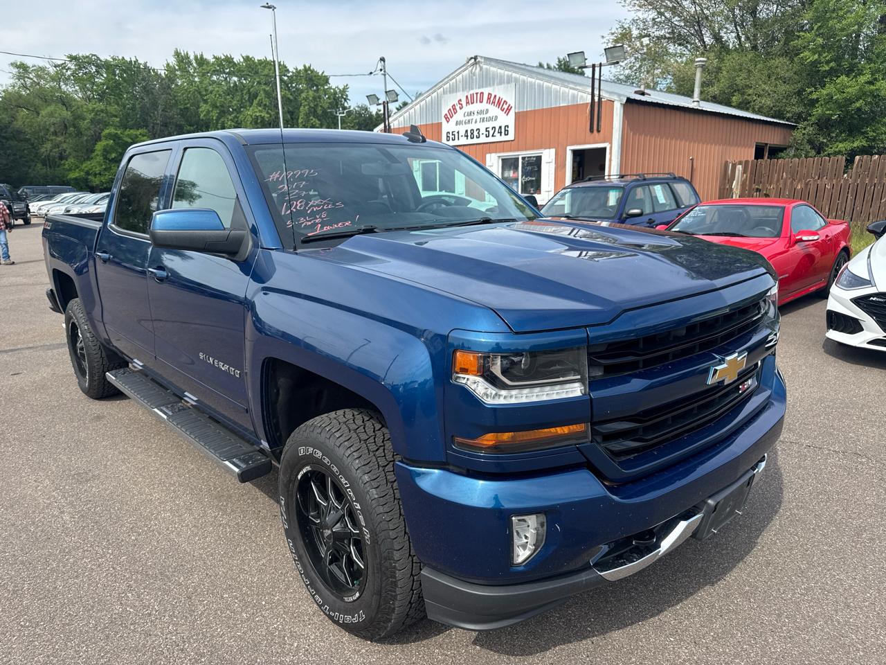 Chevrolet Silverado 1500 4WD Crew Cab 143.5" LT w/2LT 2017