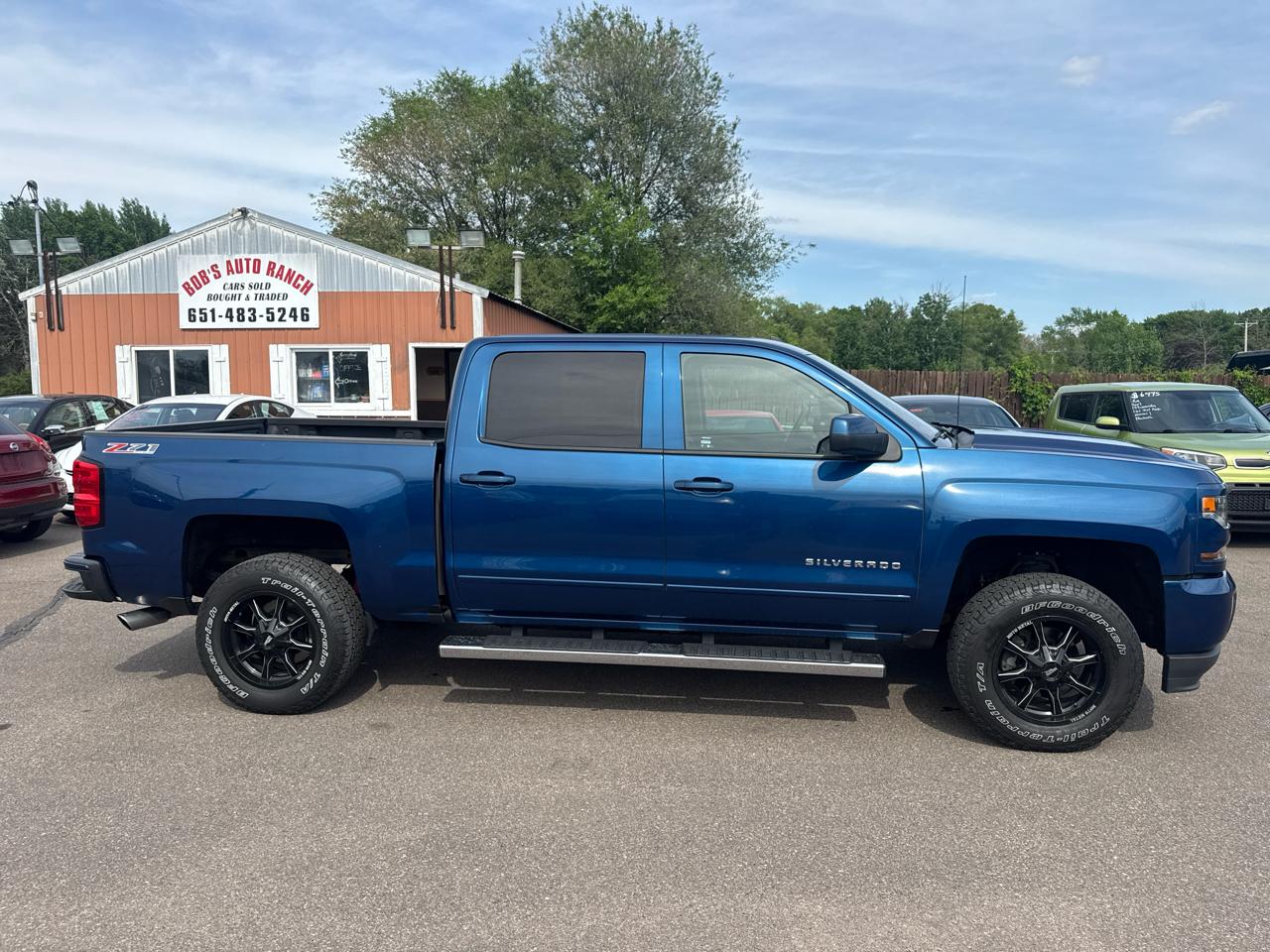 Chevrolet Silverado 1500 4WD Crew Cab 143.5" LT w/2LT 2017