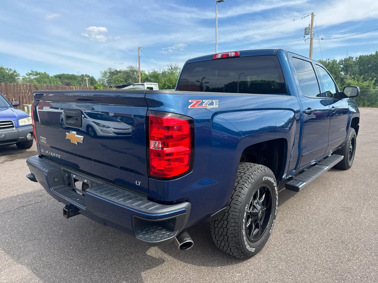 Chevrolet Silverado 1500 4WD Crew Cab 143.5" LT w/2LT 2017