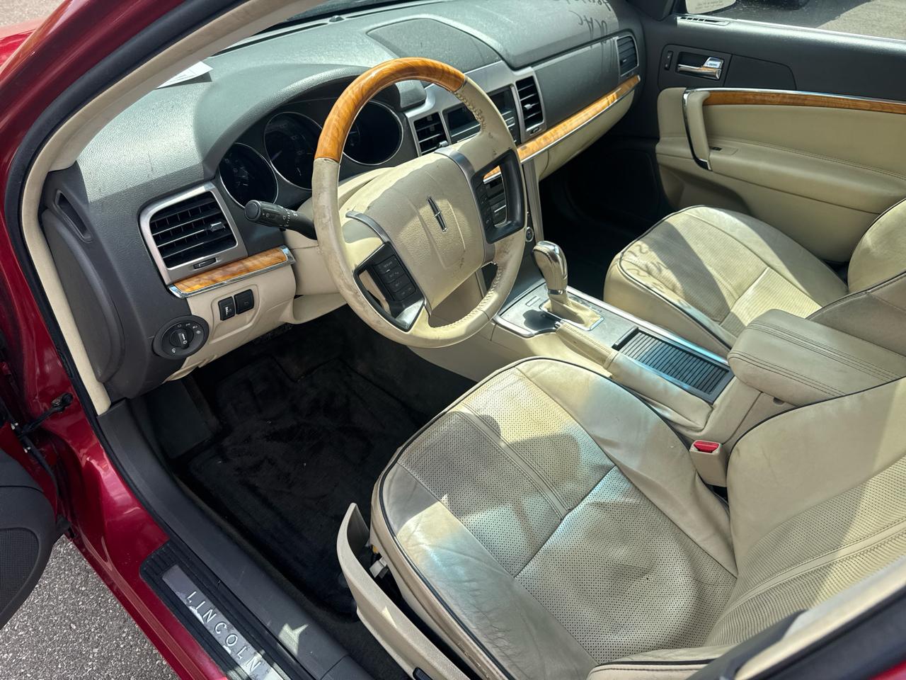 Lincoln MKZ 4dr Sdn FWD 2010