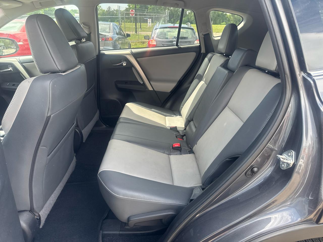 Toyota RAV4 AWD 4dr Limited (Natl) 2014