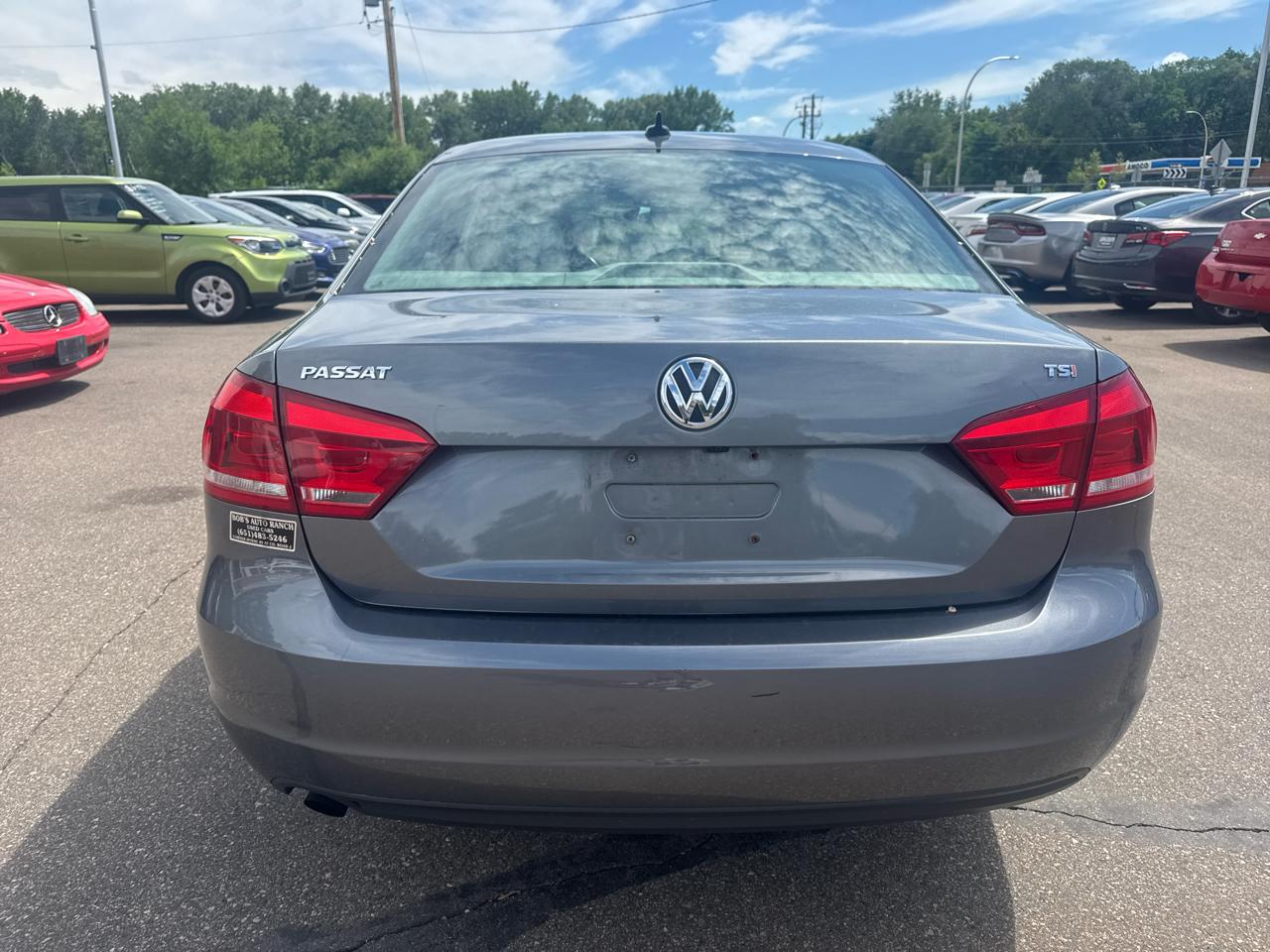 Volkswagen Passat 4dr Sdn 1.8T Auto S 2015