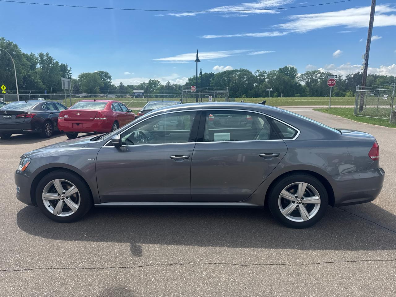 Volkswagen Passat 4dr Sdn 1.8T Auto S 2015