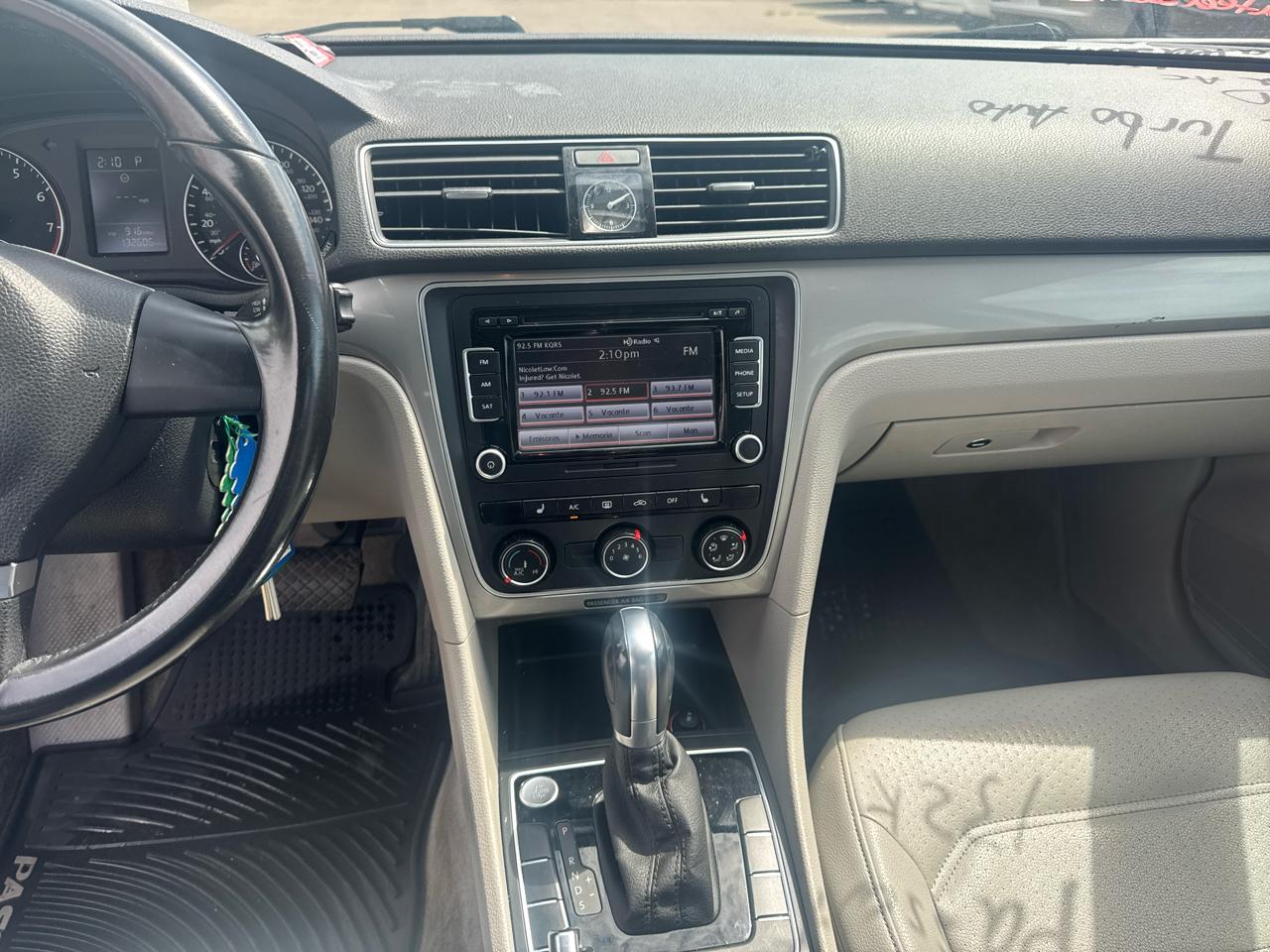 Volkswagen Passat 4dr Sdn 1.8T Auto S 2015