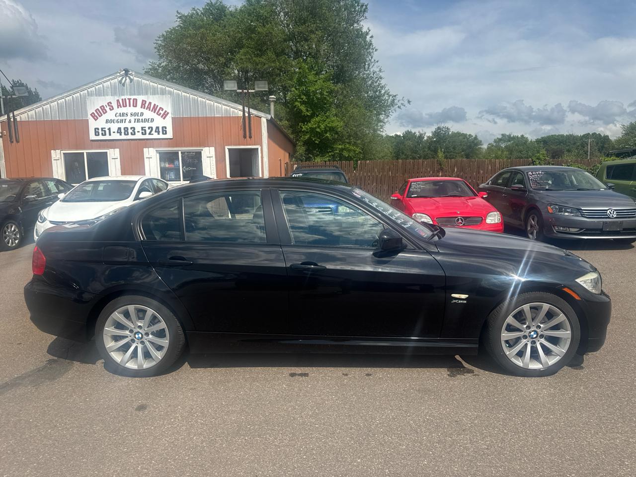 BMW 3 Series 4dr Sdn 328i xDrive AWD SULEV 2011
